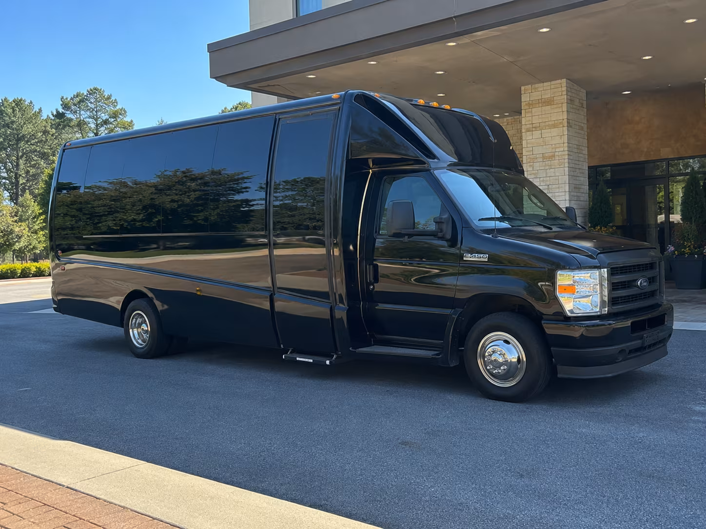 minibuses and sprinter vans for smaller fremont prom groups that want style without the crowd